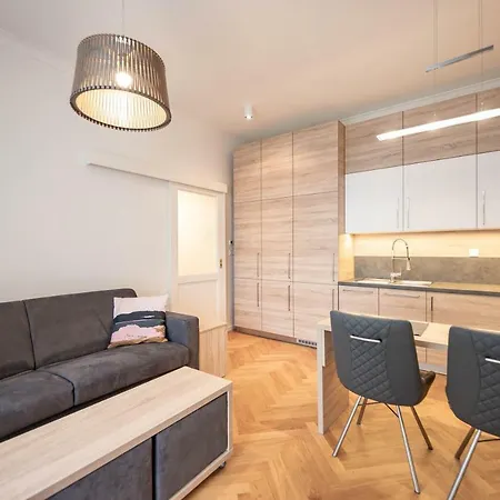 Modern Studio 3